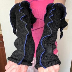 Vintage Wool Sweater Arm Warmers Black Bows Knit Hand Socks Fairy Leaf Gloves OS